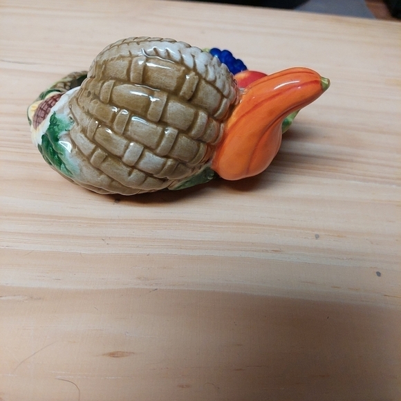 Vintage* Ceramic Cornucopia Candle Clutcher - Picture 3 of 9